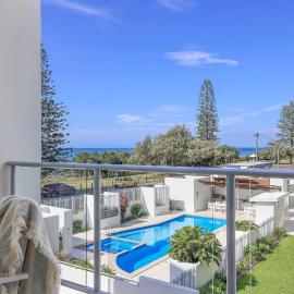 Dwell 40, Oceanfront Apartment