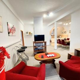 Apartments Jezerane - Four Bedroom Apartment with Balcony