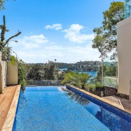 6BR Stunning Waterview & Private Pool