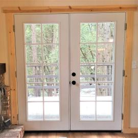 Trout River Cabin - Cozy Quiet Peaceful Retreat