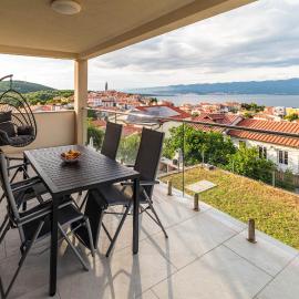 Apartments Krtica 2 – hotel w mieście Vrbnik