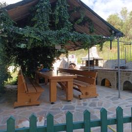 Anestis Apartments & rooms