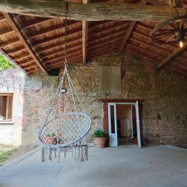 Le gîte en fleurs, hotel Dancé városában