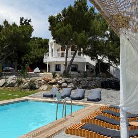 Viesnīca Kallithea Residence Private Pool & Jacuzzi Ideal for Events & Groups pilsētā Koskinou
