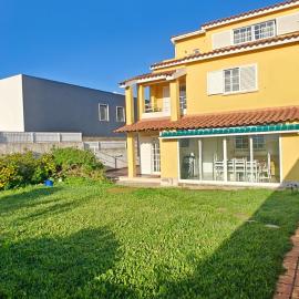 Oceans House Villa, hotell i Carcavelos