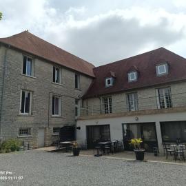 Appartement 35m2 a l'étage ,1 lit double, hotel di Le Vigeant