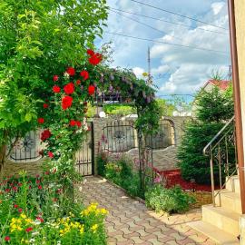 HolidayHouse-Navodari, hotel in Năvodari