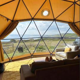 Geodesic Dome with Sea Views, hotel a Pendine