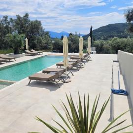 Elpida Luxury Apartments Suites