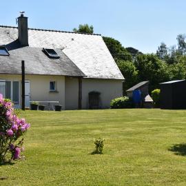 MAISON à la campagne à LENNON, hotel em Pleyben