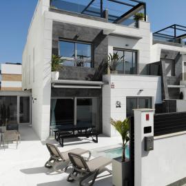 Casa Mariposa, 3 bedroom villa in Benijofar, hotelli kohteessa Benijófar