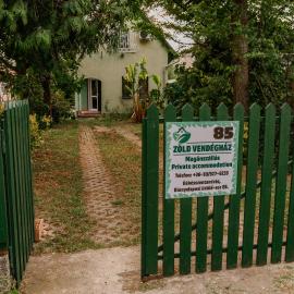 Zöld vendégház: Békésszentandrás şehrinde bir otel