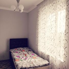Апартамент в центре города Кобулети, hotel in Achʼqva