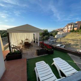 Casa Panoramica con ampio giardino e parcheggio