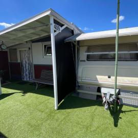 Campingplatz Wohnwagen mit Vorzelt, hotel a Affing