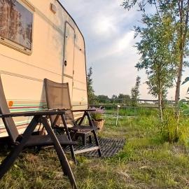 Caravan Romsicht Sneek, rustig gelegen, hotelli kohteessa Sneek