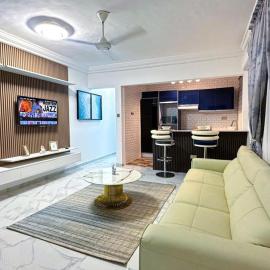 Casa Viola Properties, hotel i Takoradi