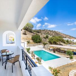 Kokonaki Suites