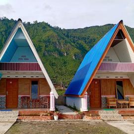 Unedo penginapan dan homestay, hotel en Tomok