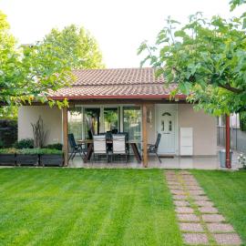 Zak's House, hotel in Platamonas