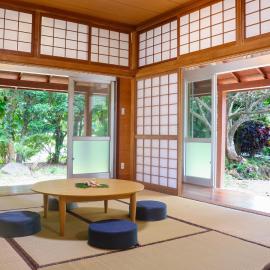 ビーチ徒歩3分 BBQ可 最大10名宿泊の和室付き平屋 石垣 伊原間 Akashis house