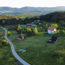 A Pine vikendica u srcu Zapadne Srbije, khách sạn ở Nova Varoš