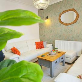Modern Family Home ' Sleeps 7 ' Free Parking ' Near Centre, hotel em Nether Edge