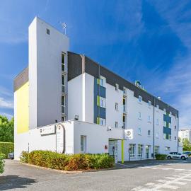 B&B HOTEL Tours Parc Expo St-Avertin, hôtel à Saint-Avertin