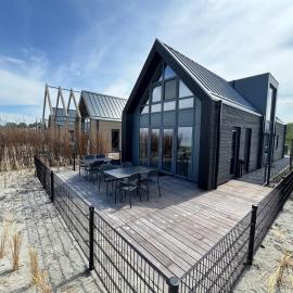 Enkhuizer Strand BeachHouse Deck Acht mit Zaun Nr 408