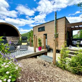 KlitzeKlein Tinyhouse mit Fass Sauna