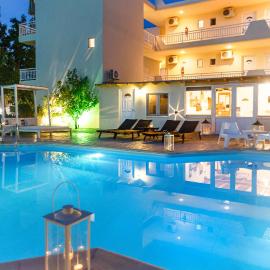 Vamvini Hotel, מלון בסארטי