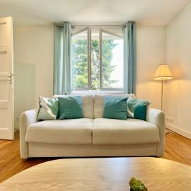 APPARTEMENTS "Pieds à Terre" à LORIENT - LUMINEUX - TOUT CONFORT, hotel en Lorient