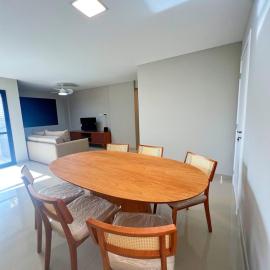 Luxuoso apê recém reformado na Farolândia, hotel in Atalaia Velha