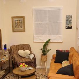 קזה פיקניה בקתה בכפר, hotel in Kefar Hess