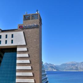 Ramada Plaza Antalya, hotel en Antalya