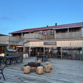 Havkanten Gjestehus, hotel Husvær városában