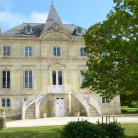 Votre Château La Capelle dans les vignes, hotell i Arveyres