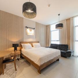 Private Luxury Home Sleeps 3 Pool Access, hotel in Sharjah Intl