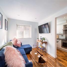 Charming & Central House with Garden and Free Parking, hotel v destinaci Beverley