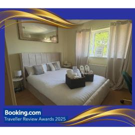 Misk Homes #2 Near Heathrow Airport, shops & Brunel University - Free Parking, hotel in Uxbridge