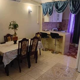 DOUG MANOR flat 2, hotel a Portmore