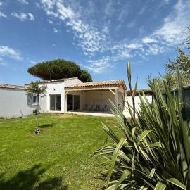 Maison de charme First d'Aromm - Plages, centre ville, phare de Chassiron - Calme, jardin clos, terrasse