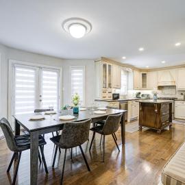Upper-Level Classic House in Richmond Hill