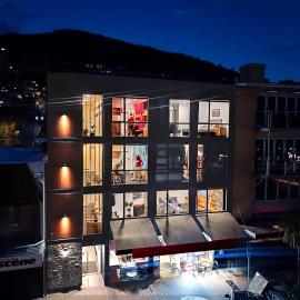 Adventure Q2 Hostel