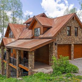 Luxury Mountain Retreat with Hot Tub and Views