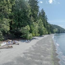 Sandy Beachfront, Hot Tub, Pet-Friendly, Kayaking