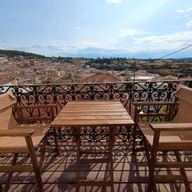 Traditional Stone House, hotel din Kranidi