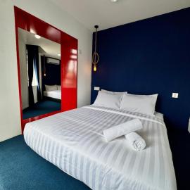 The Harbour by Moonknight, hotel in George Town