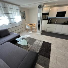 Ruhige geräumige Wohnung, hotel in Pforzheim