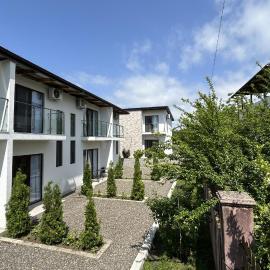 Cottages - Townhouses: Ureki şehrinde bir otel